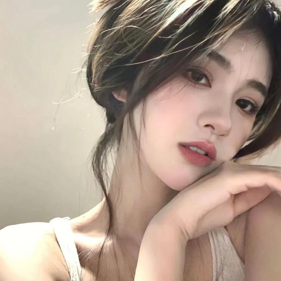 李彤