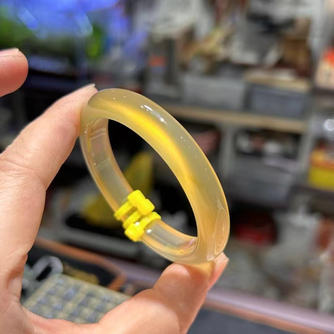 顺心玛瑙手镯顺顺顺