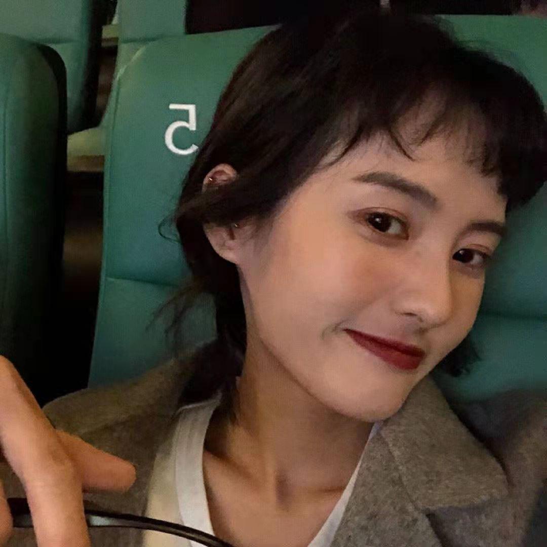 俏俏