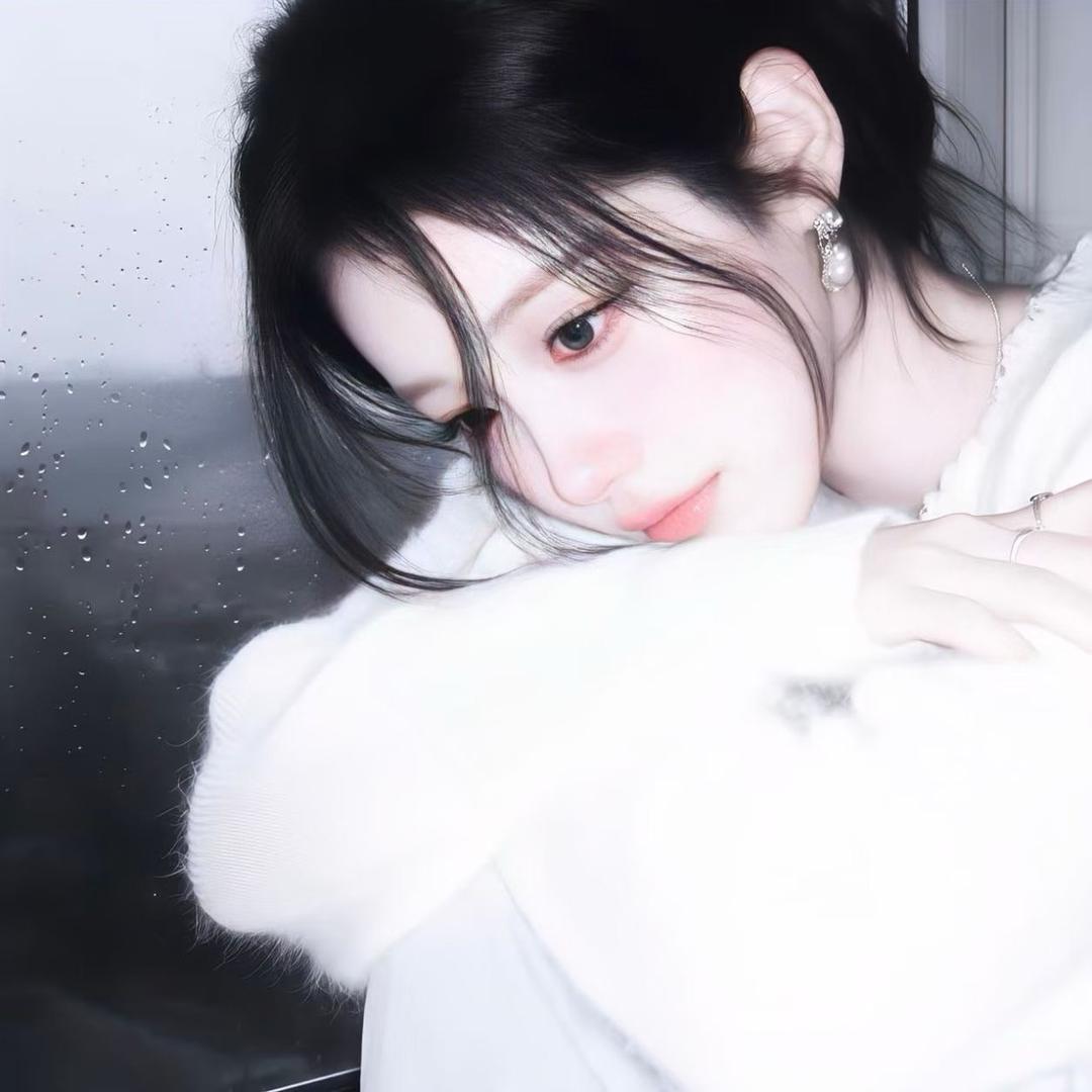 一颗小甜梨呢·