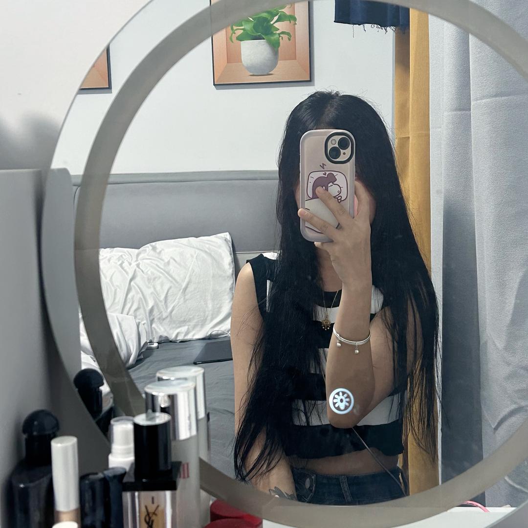 ㅤ.