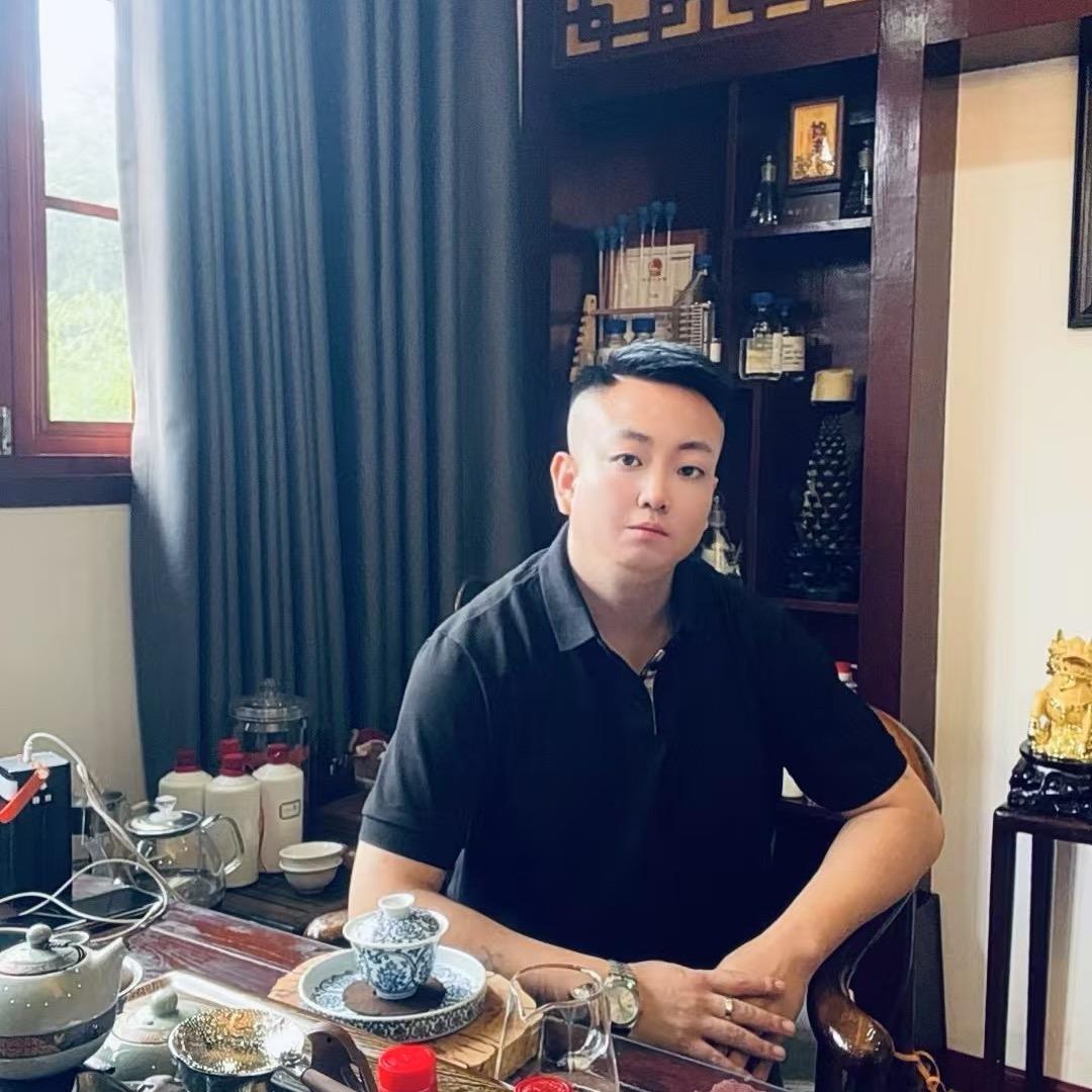 雨哲哥哥的酒菜馆