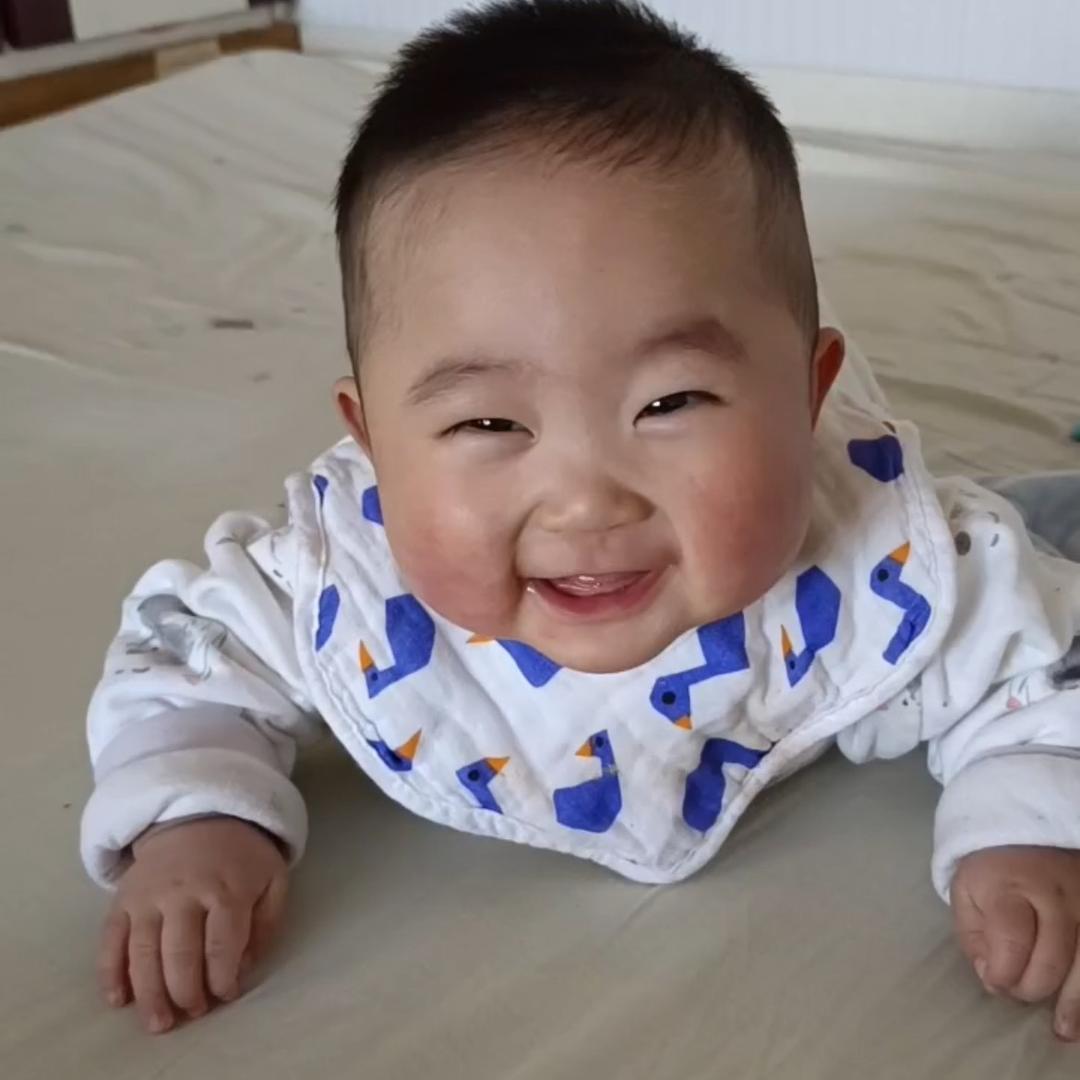 @爱笑的小胖墩