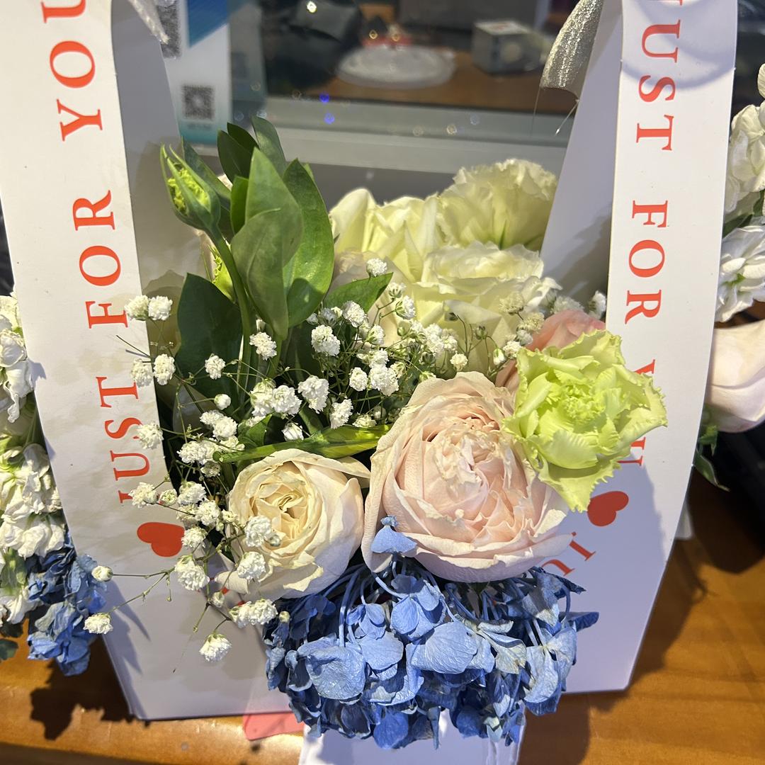 旧城以西 homebar