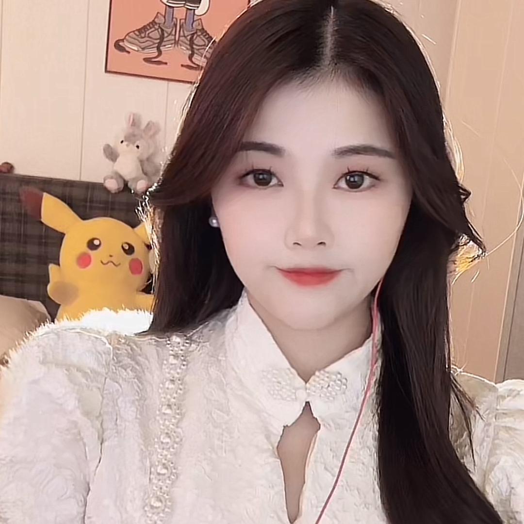 何莉莉