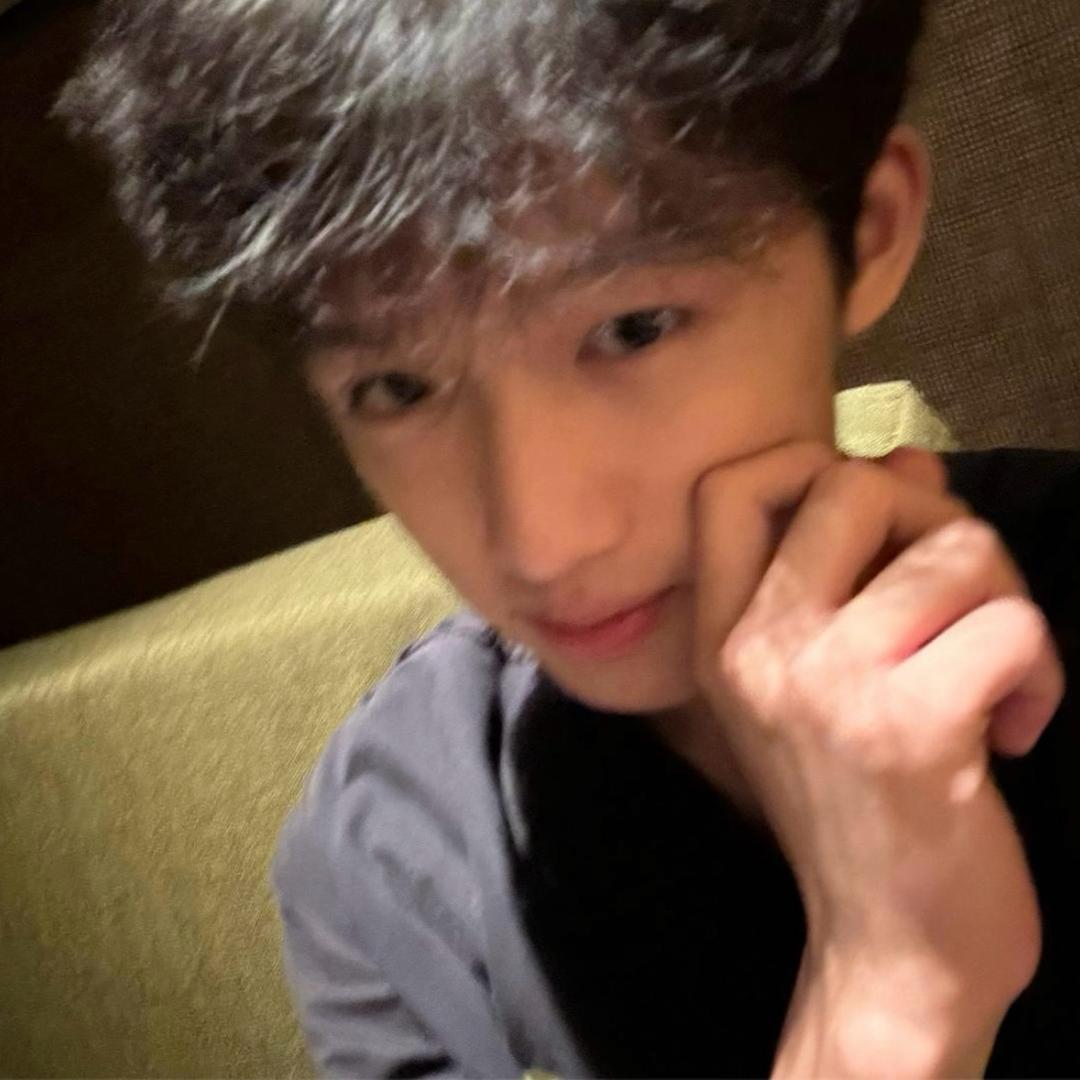 帅气bi人小学生