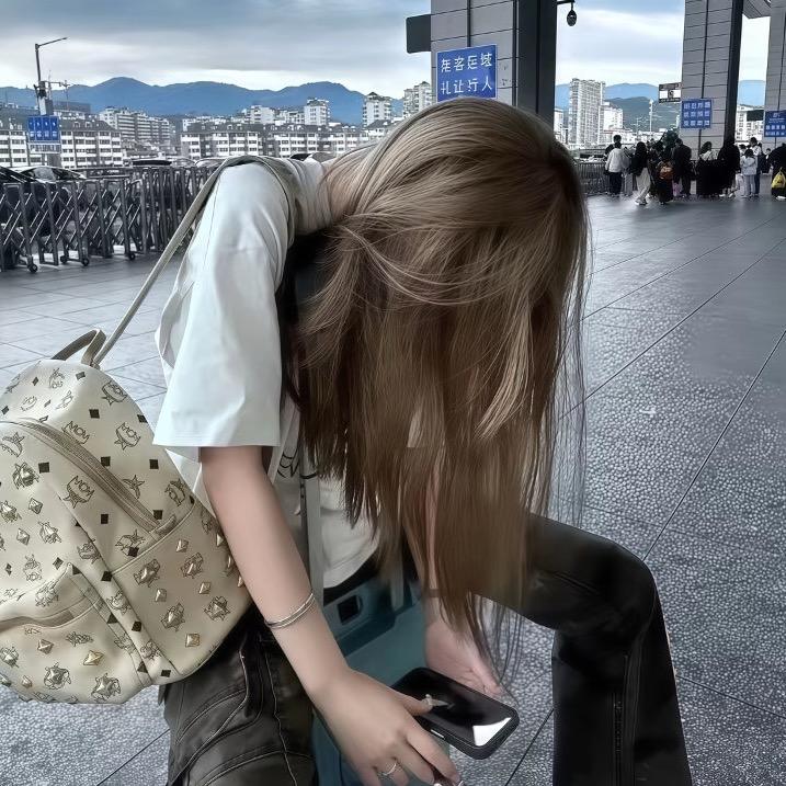 ✈️这个憨憨有点甜🐏
