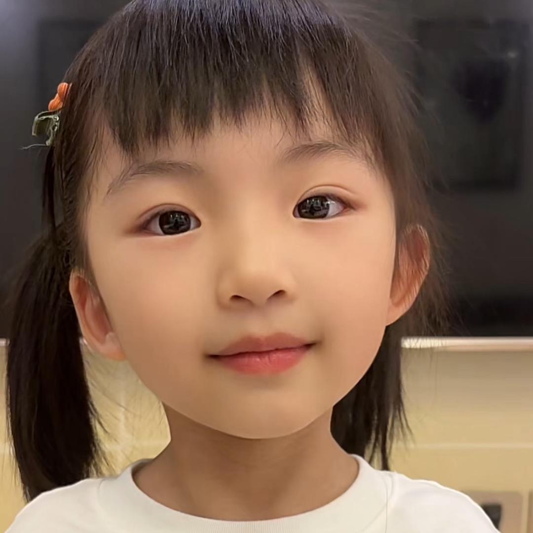 邢依依同学
