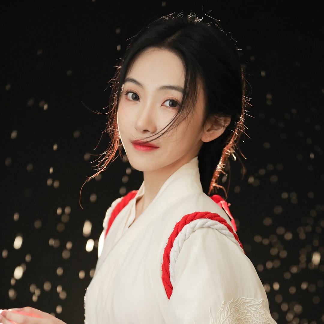 零零依