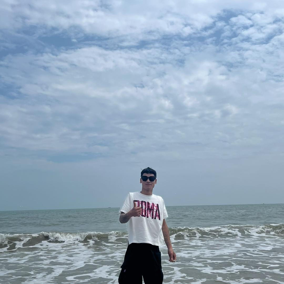 《喜欢大海的男孩》^_^