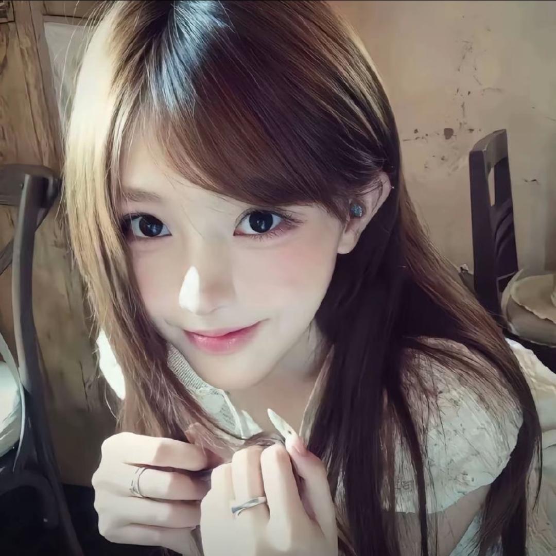 -拥有八块腹肌的甜妹🐈