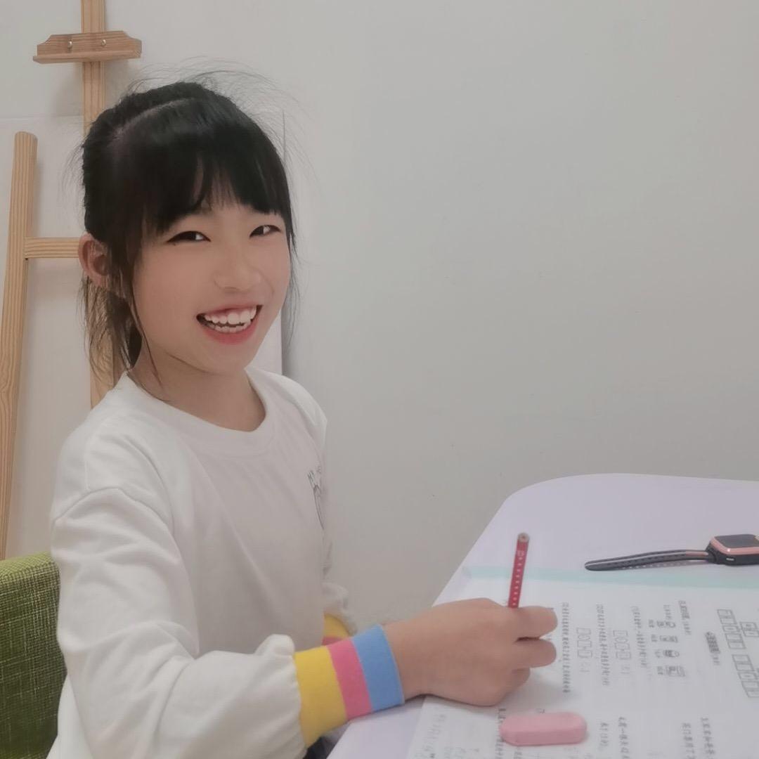 王肖博君一笑Ꮤ