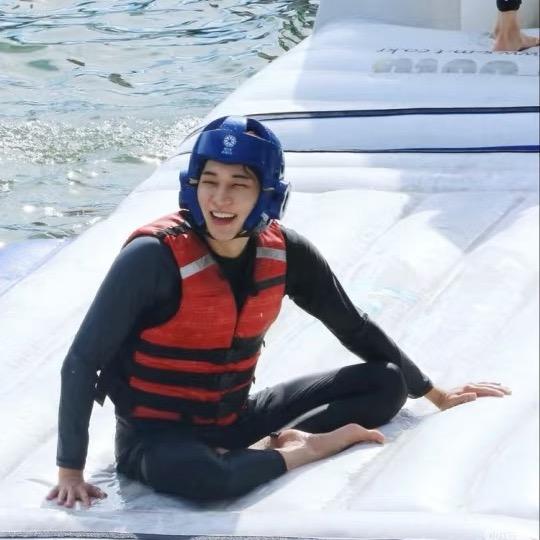 AAA力力酱（求关注版）