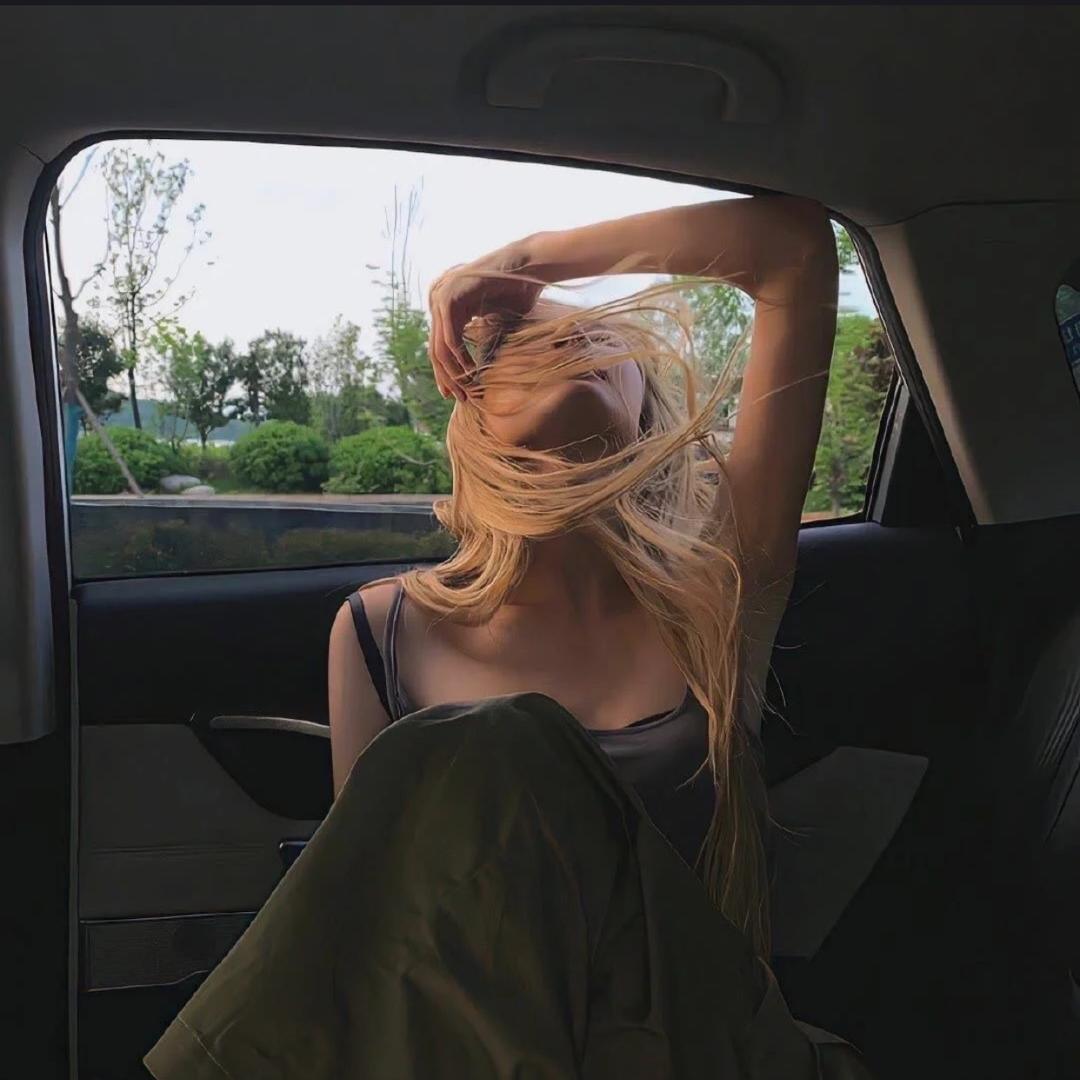 N.-