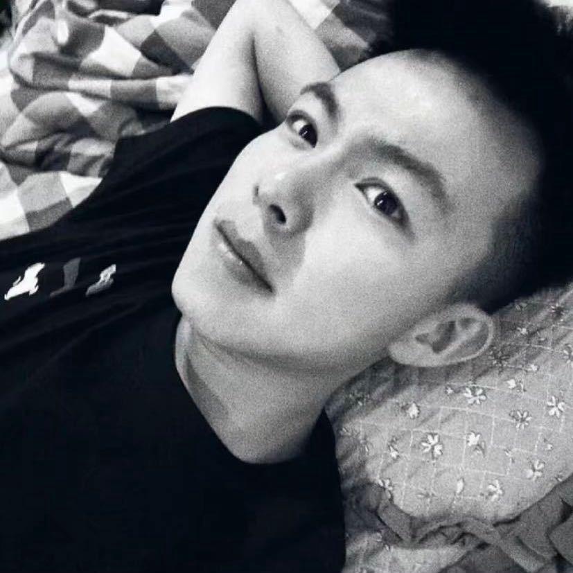 圎