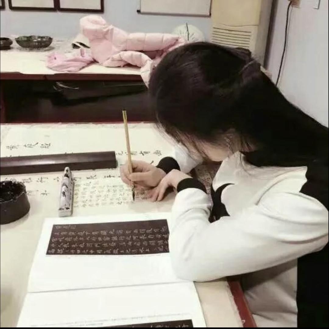 王姑凉爱书法