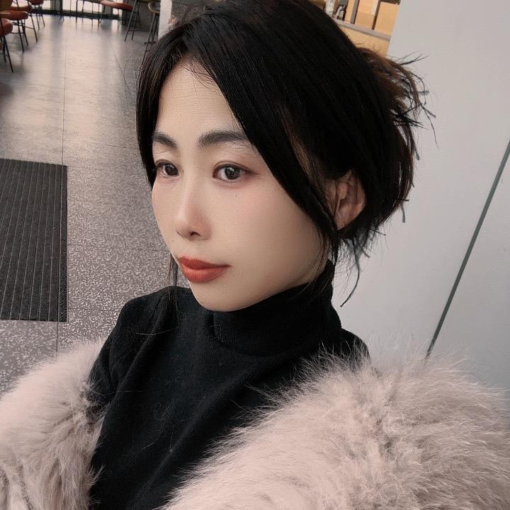 是丫头呀😜😜