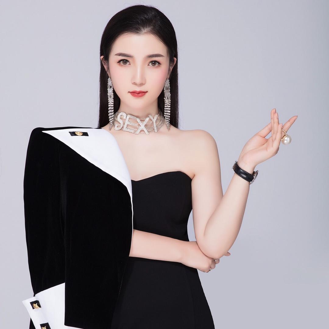 微而美主理人媛媛