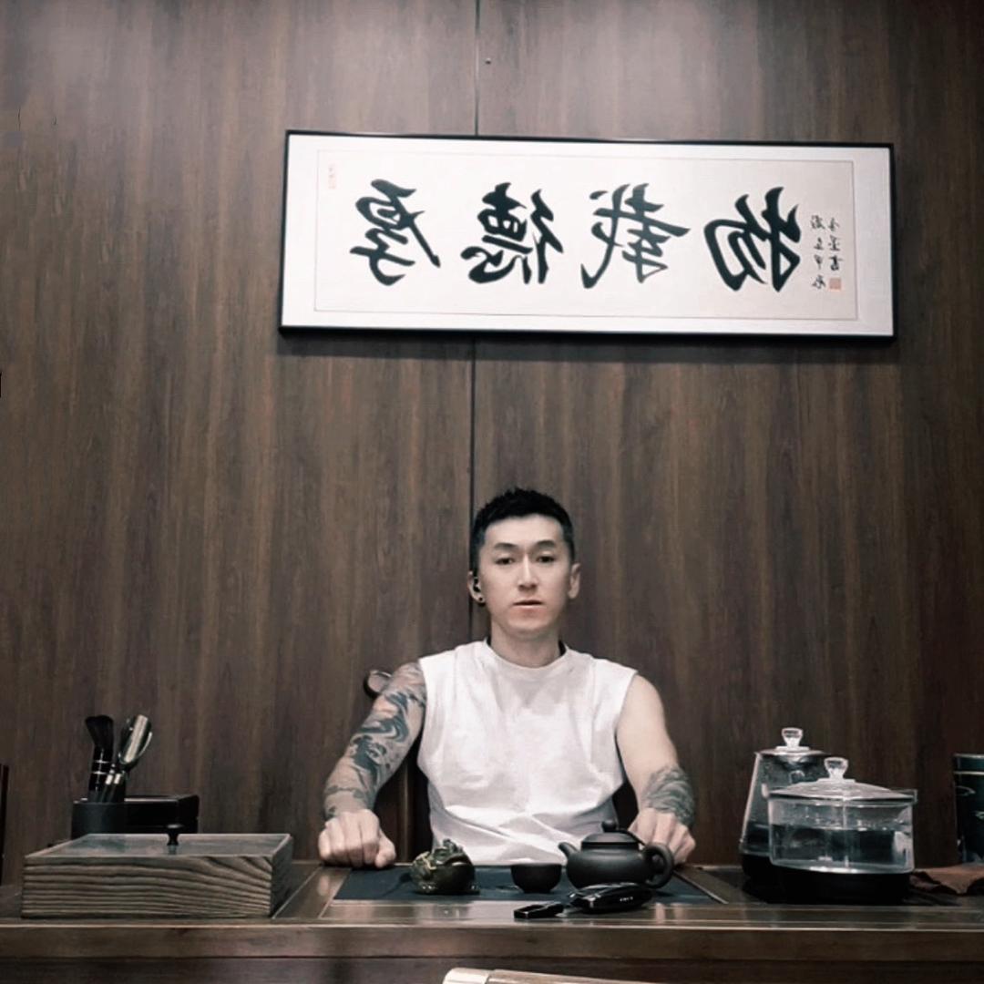 东乌旗—风尚造型专业男士理发馆