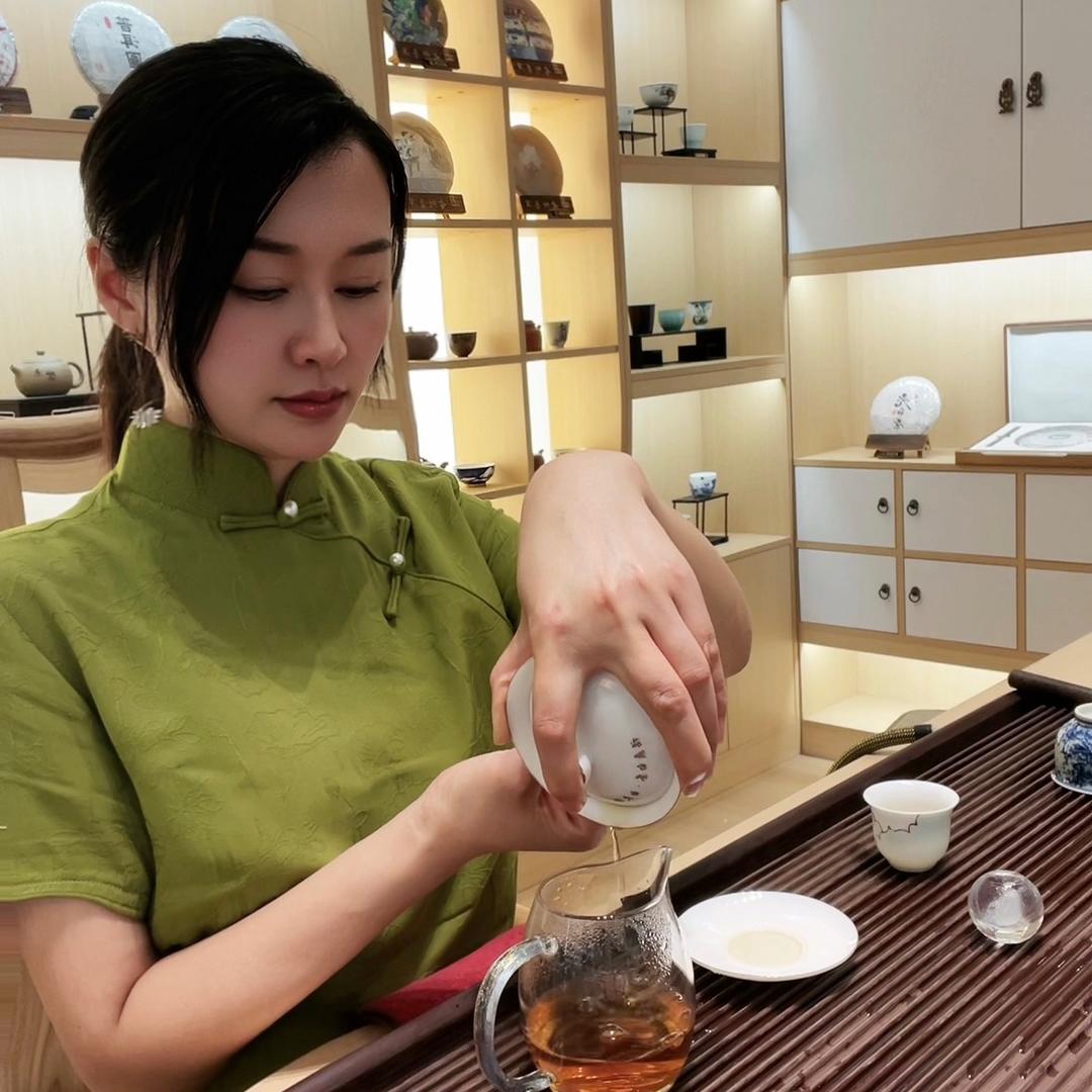 颖 子