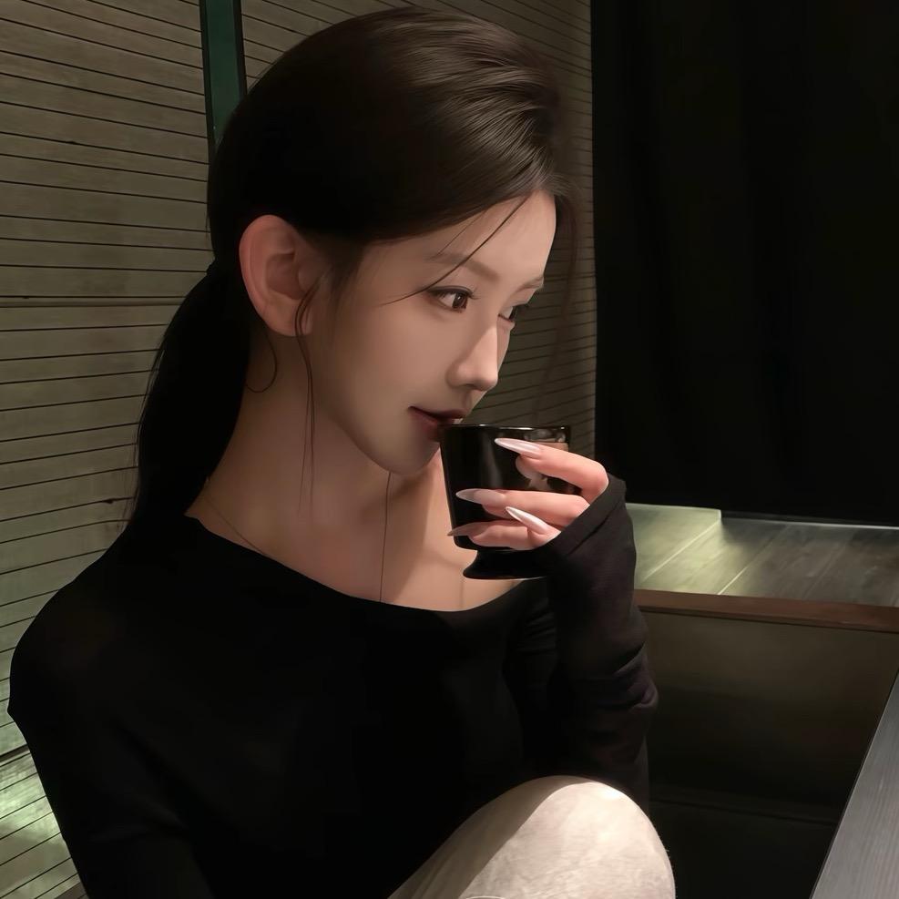 不是高冷美少女