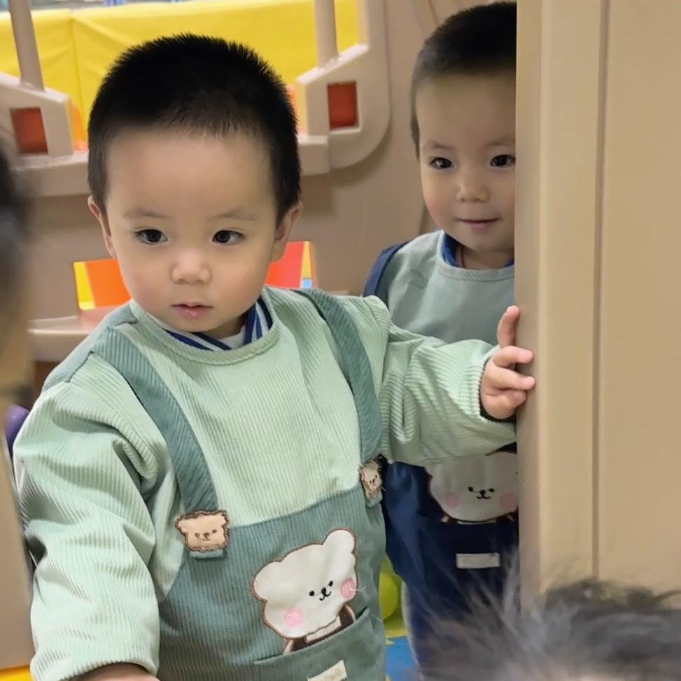 景文景轩爱小狗