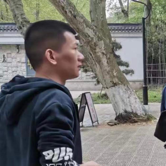 明堂李坚