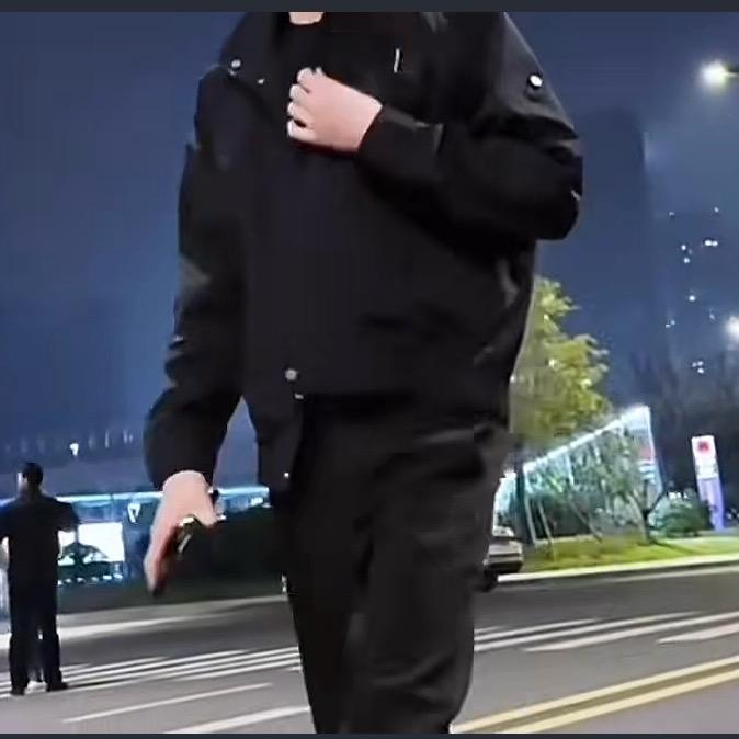 尽头的人家梦已入。