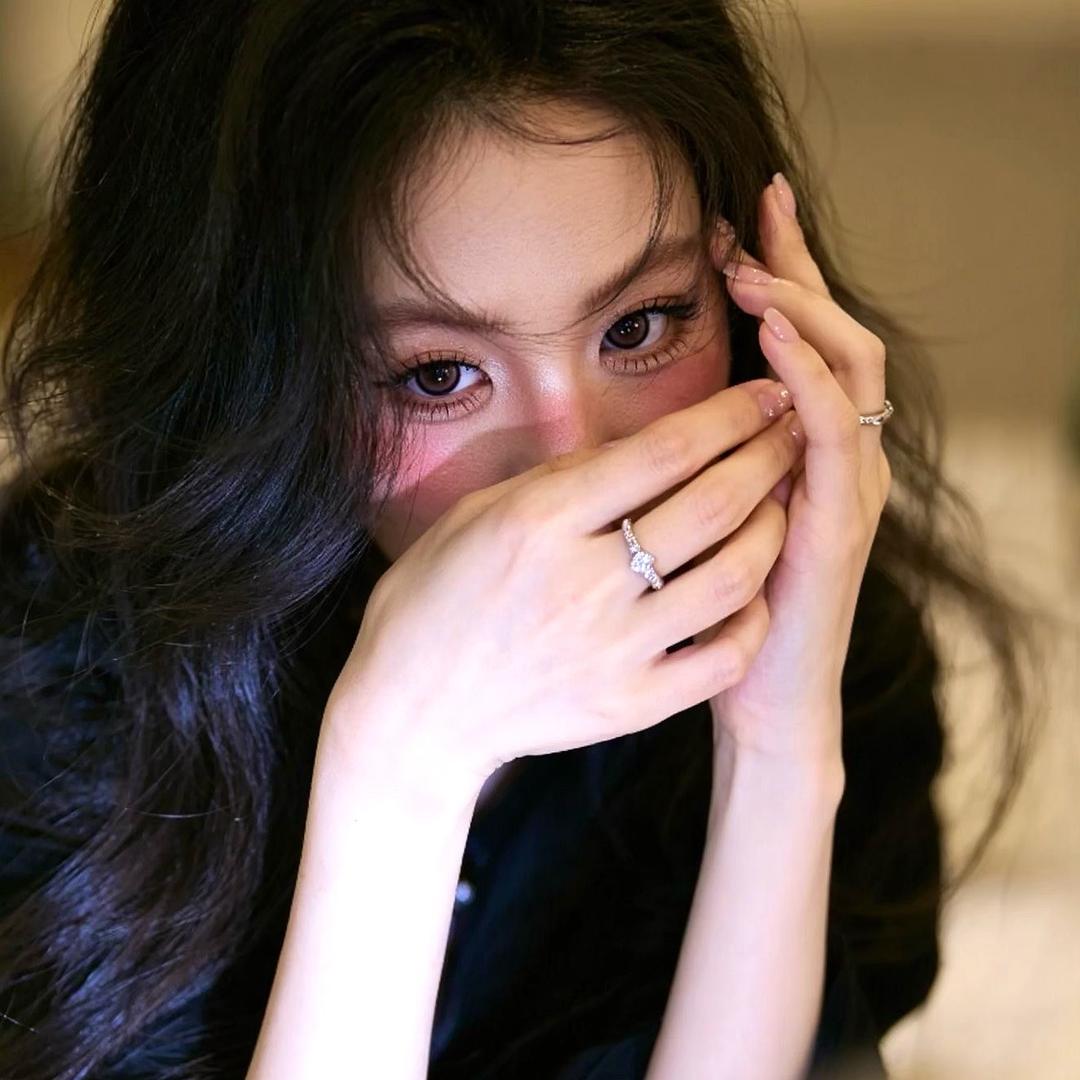 李李.(v1婚纱摄影）