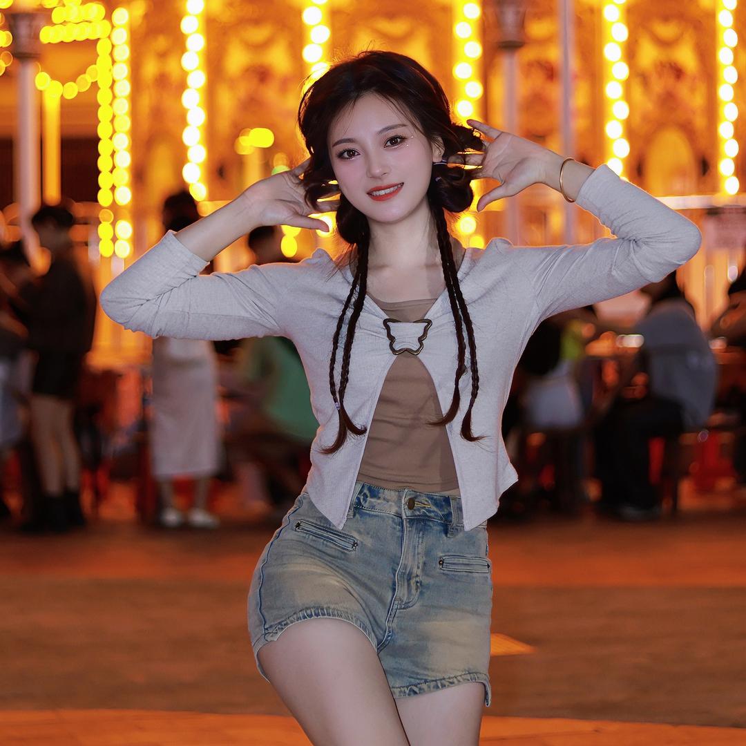 英子