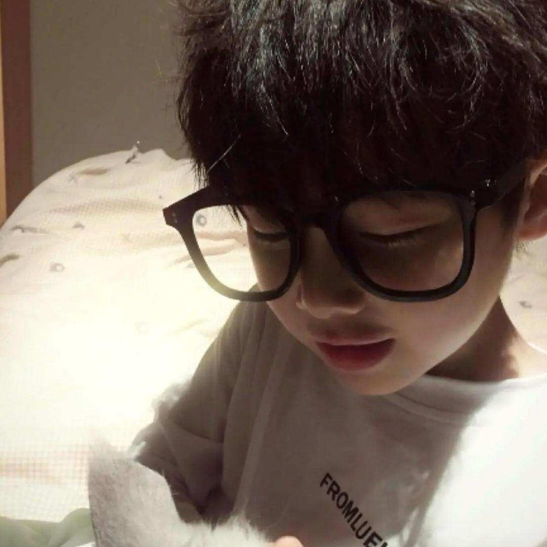 东
