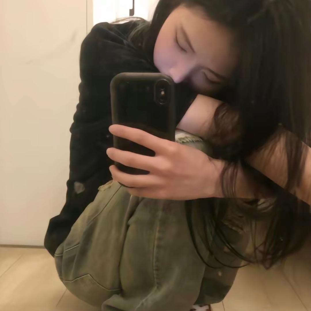 被屁崩过的脑袋老想换发型