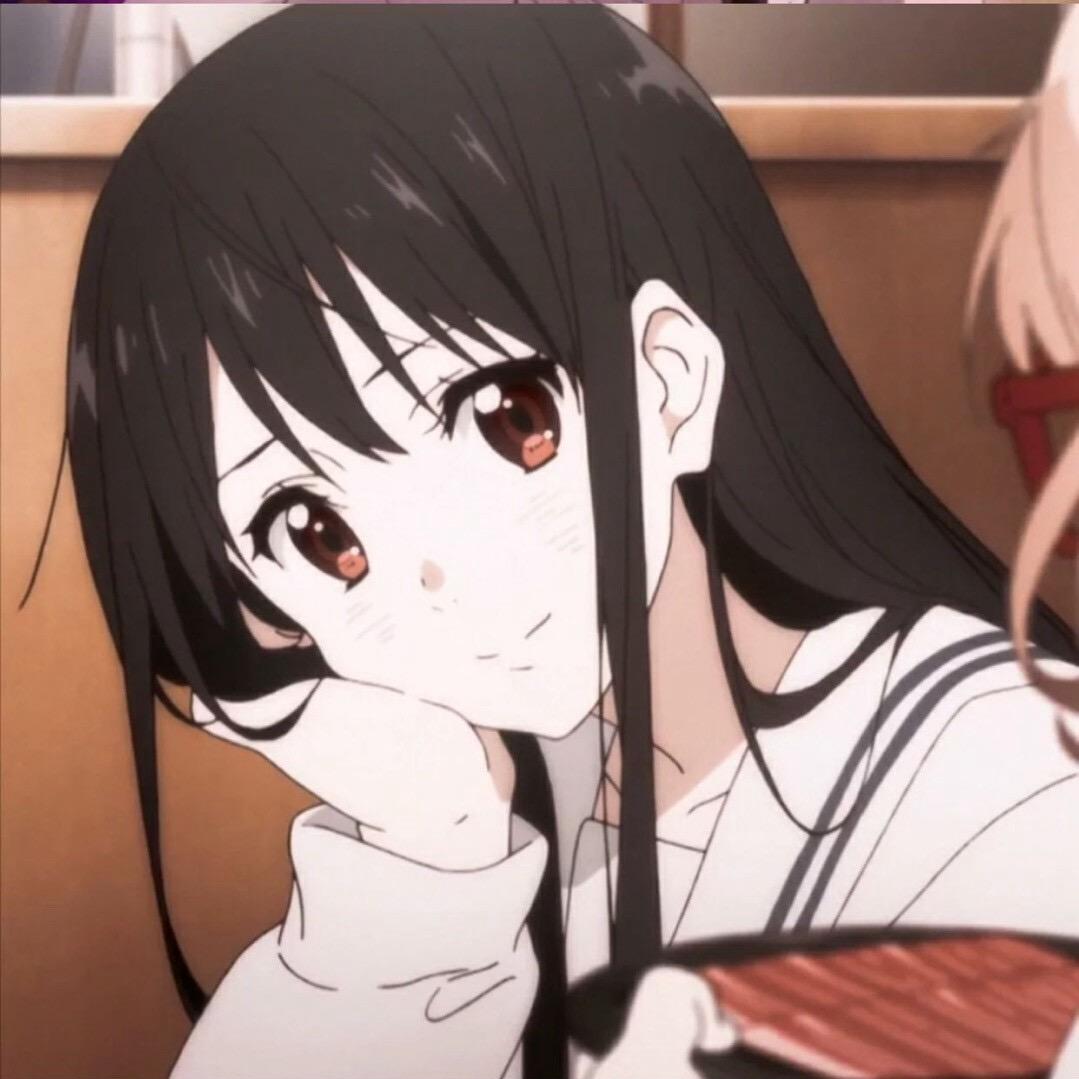 琼