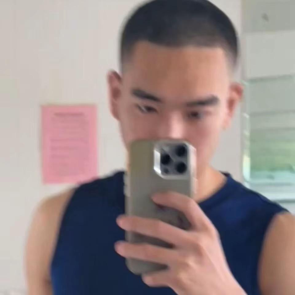 汉堡吃不饱