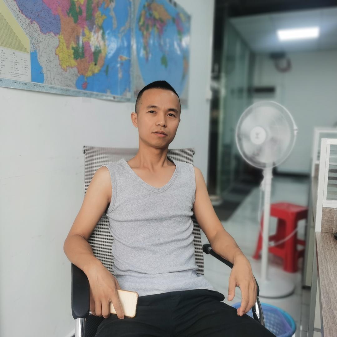 阿龙哦