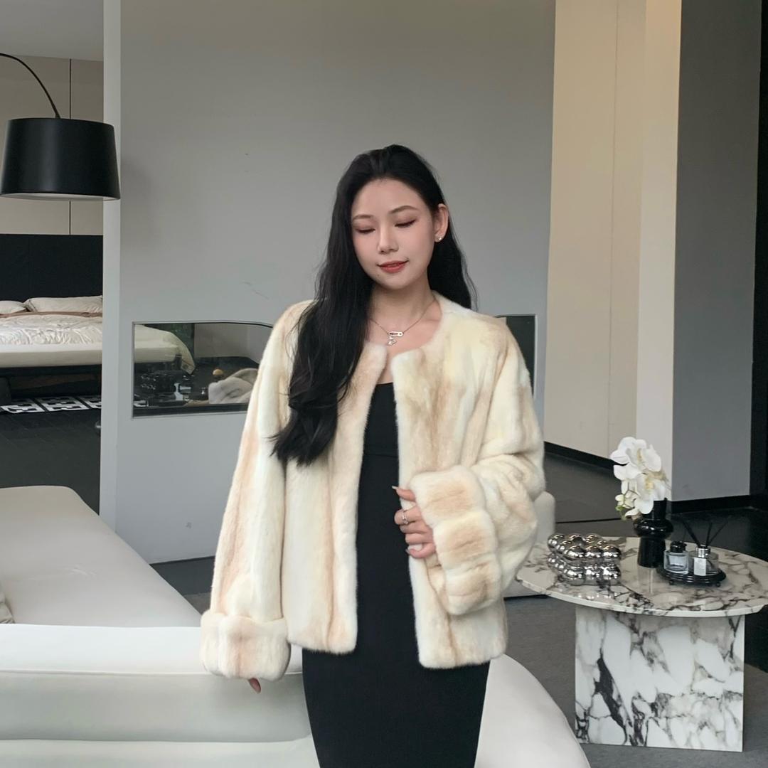 佳佳JIAJIA水貂皮草