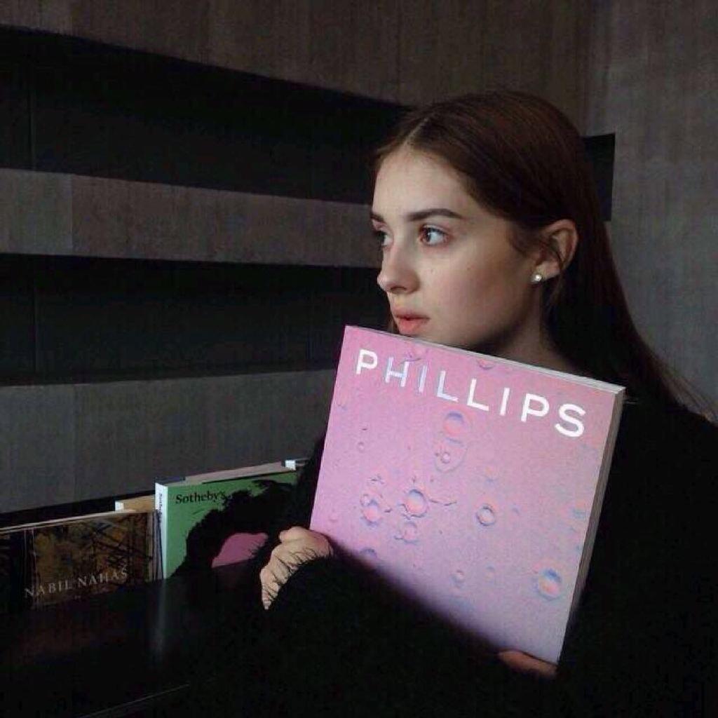↣h