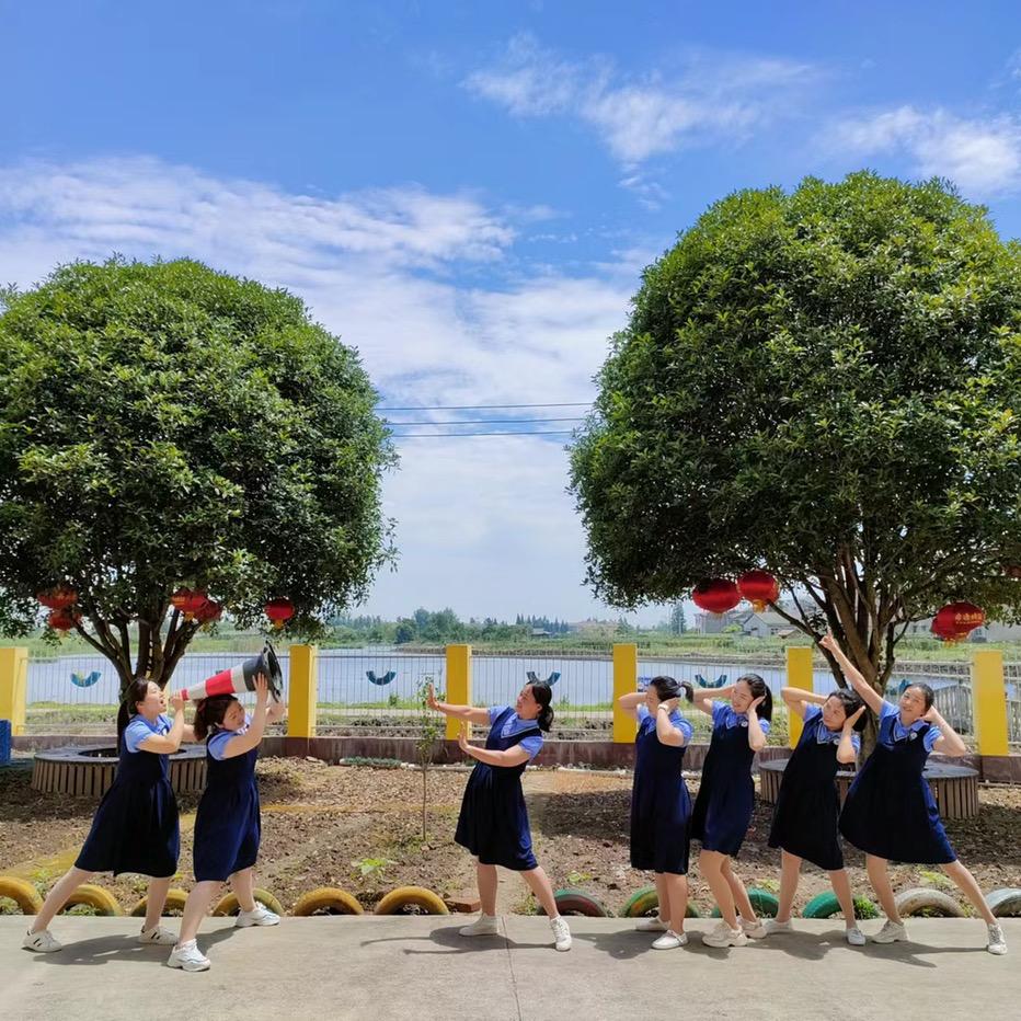 沔城中心幼儿园 (七红）