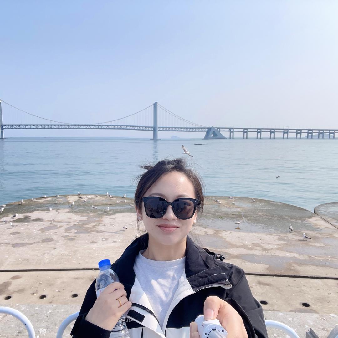 我的猫咪叫小乖