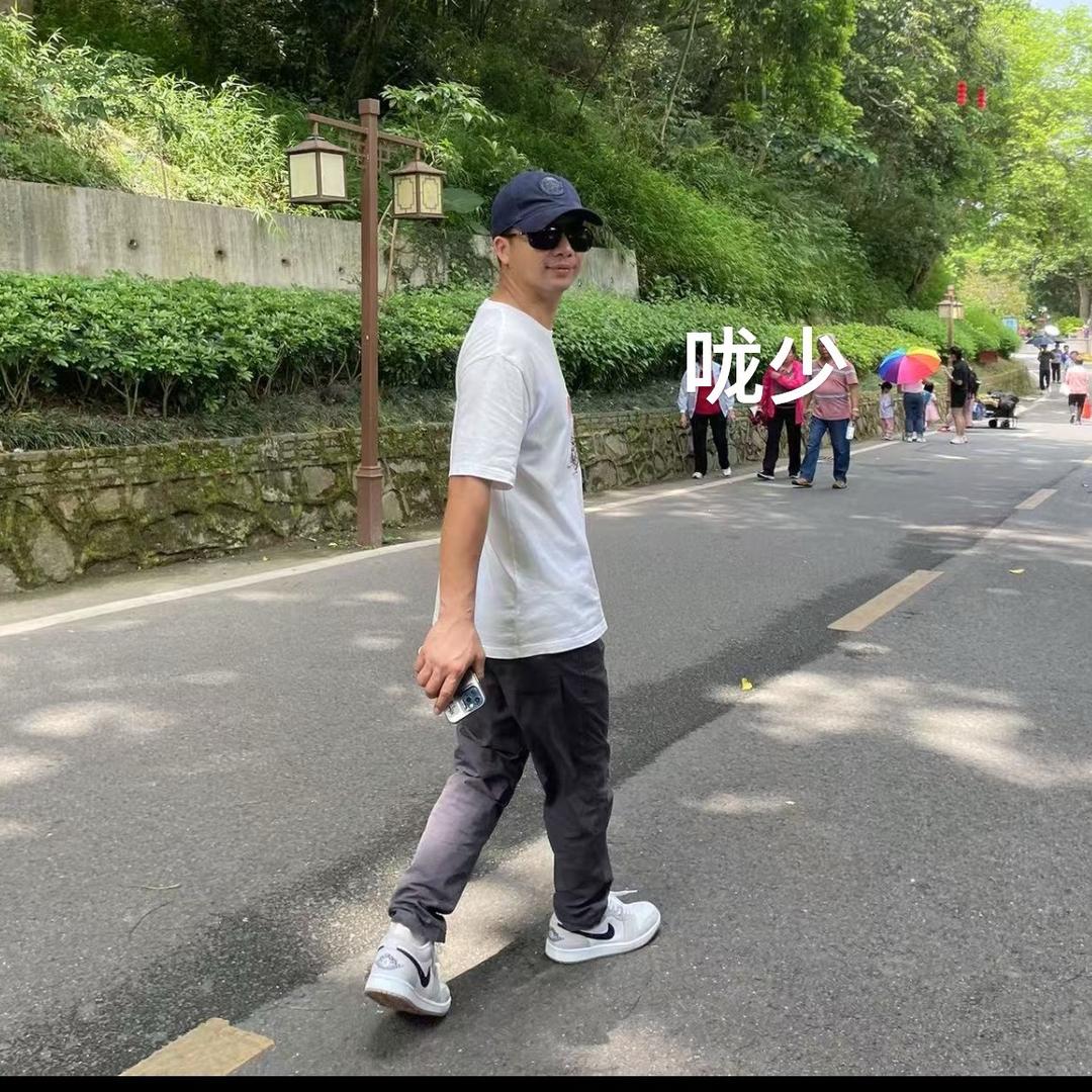 Y6 6  咙少