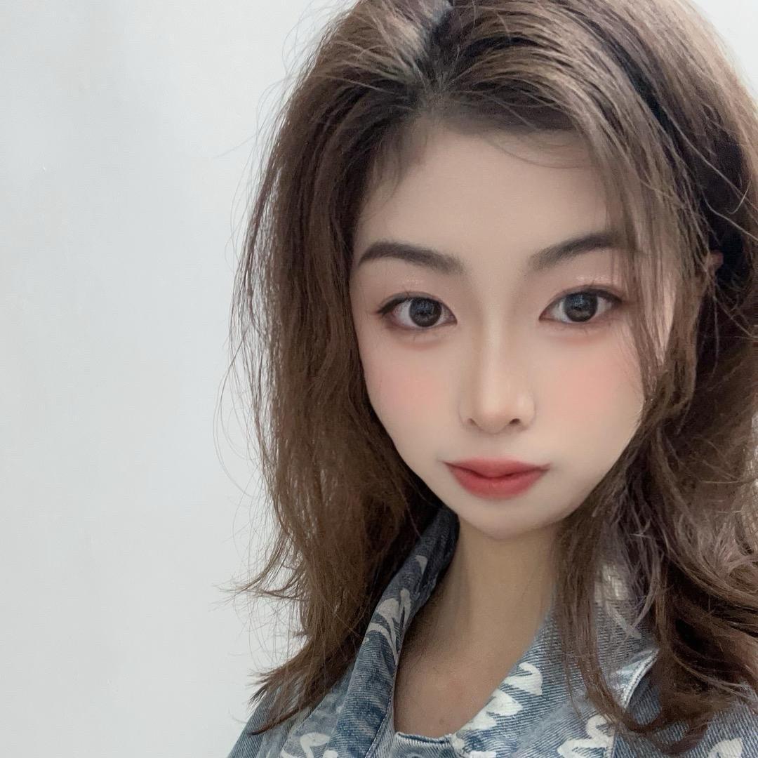 @莹莹