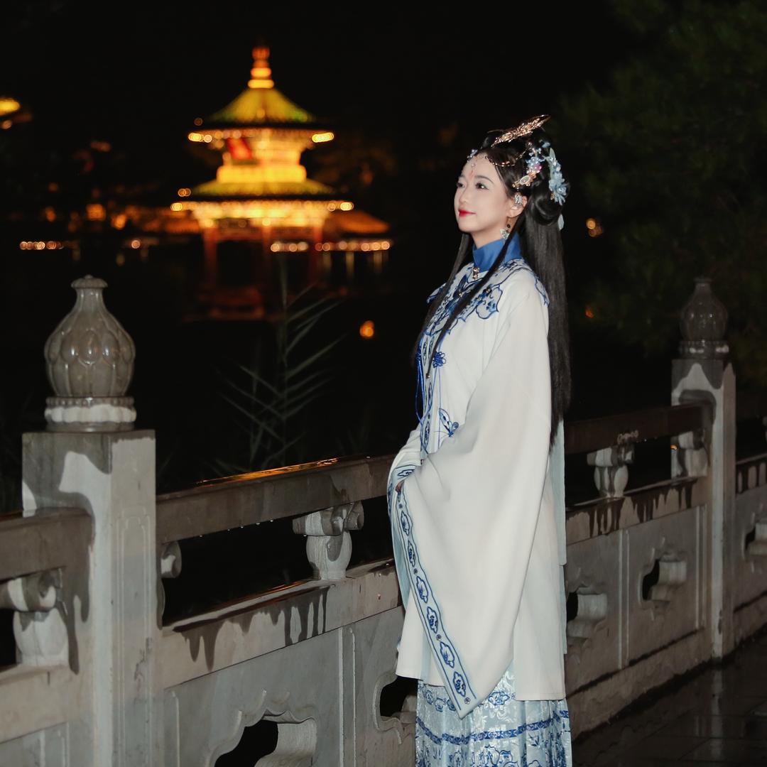 成弓💞💞💞࿐