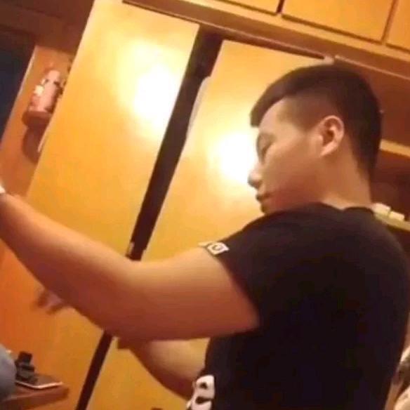 炎龙：平凡的小伙