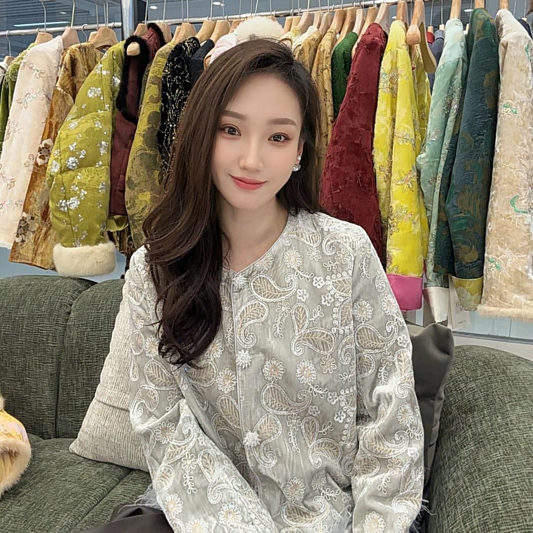 杭州一批源头女装·丰艳百合