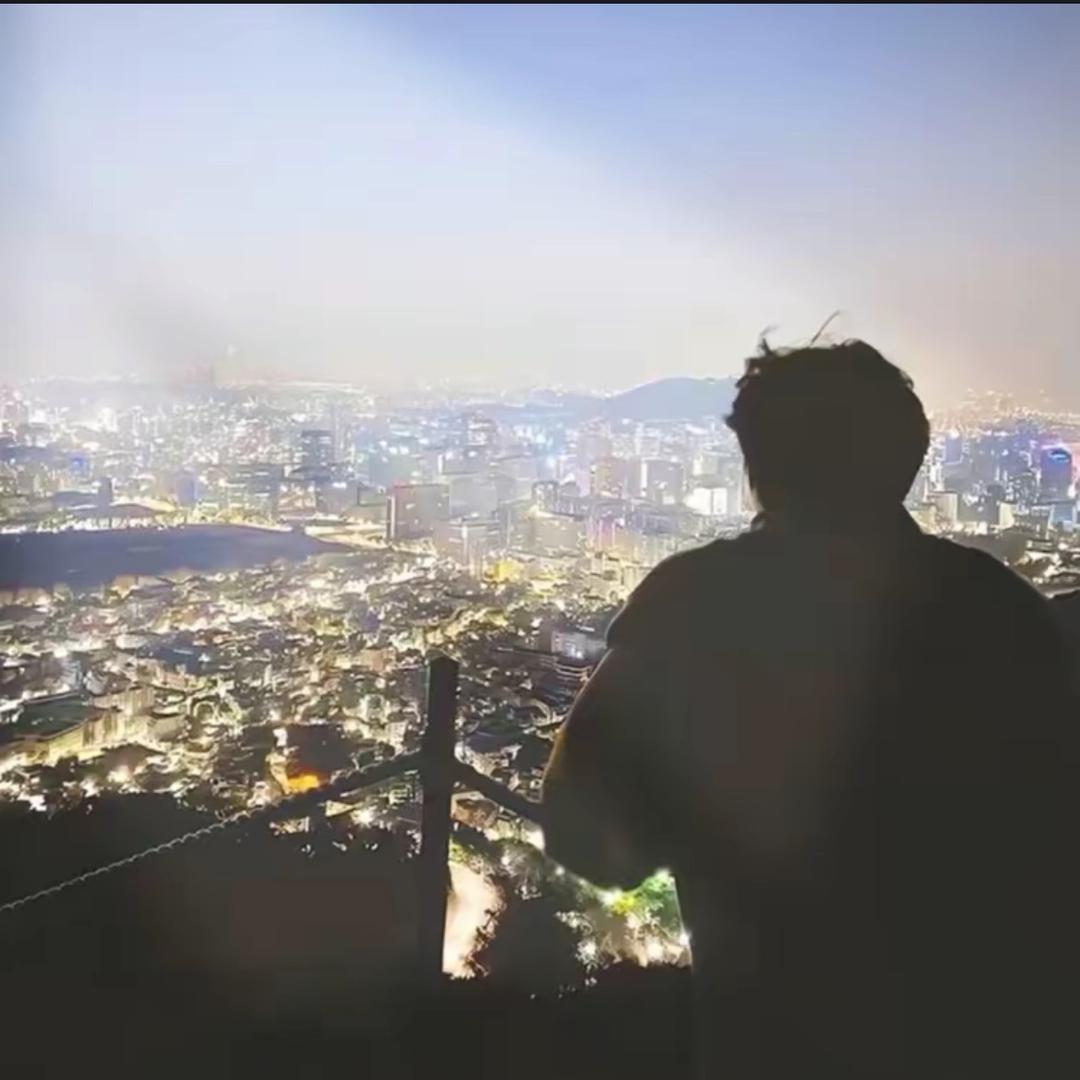 抬头看星