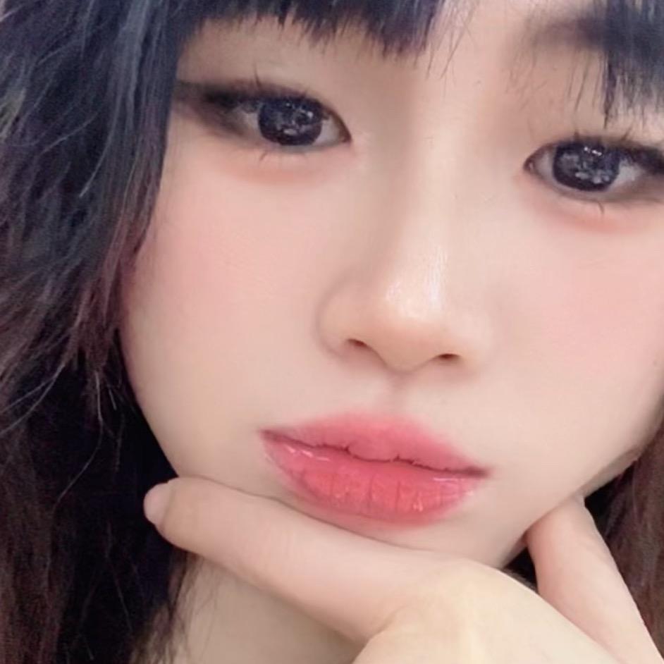 依依