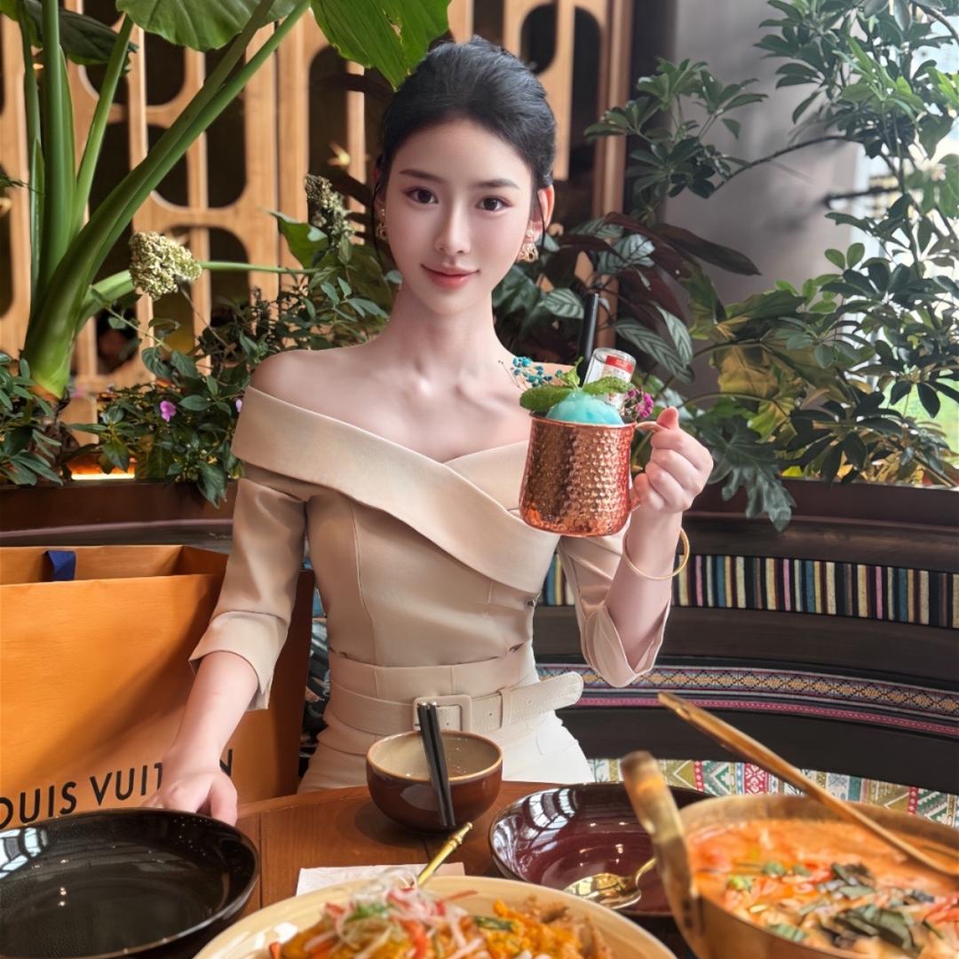 杨开心.