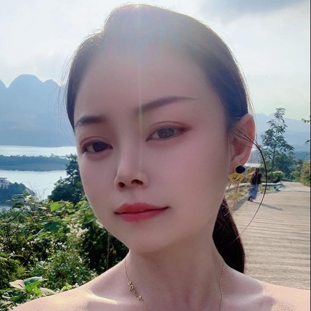 张小黑🐱