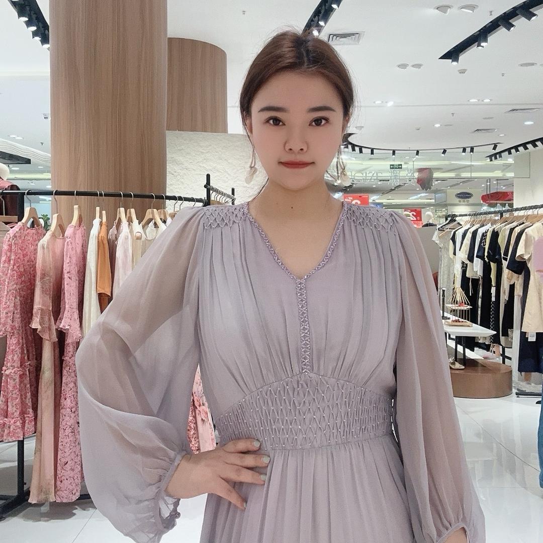 杨欣-南昌万达斓姿女装