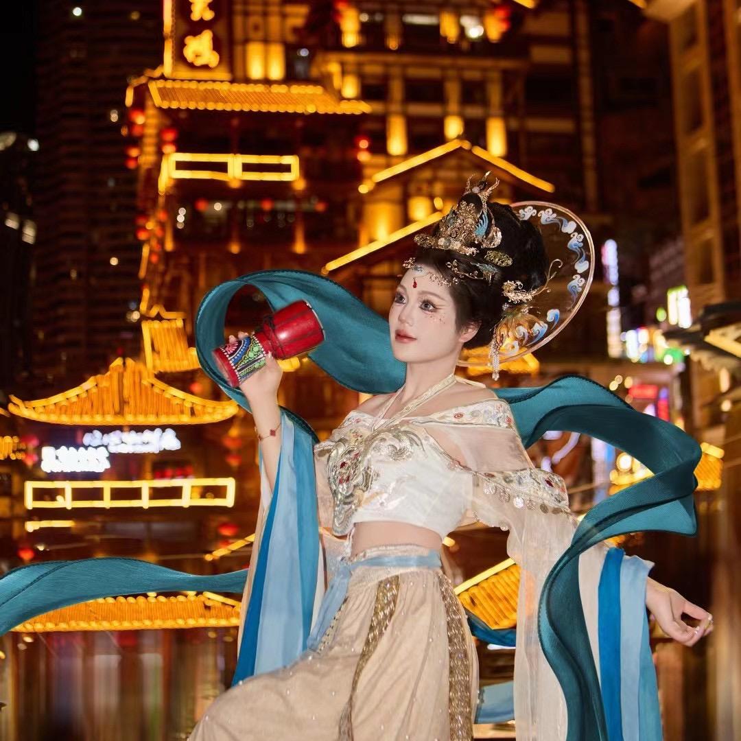 小铃铛🔔